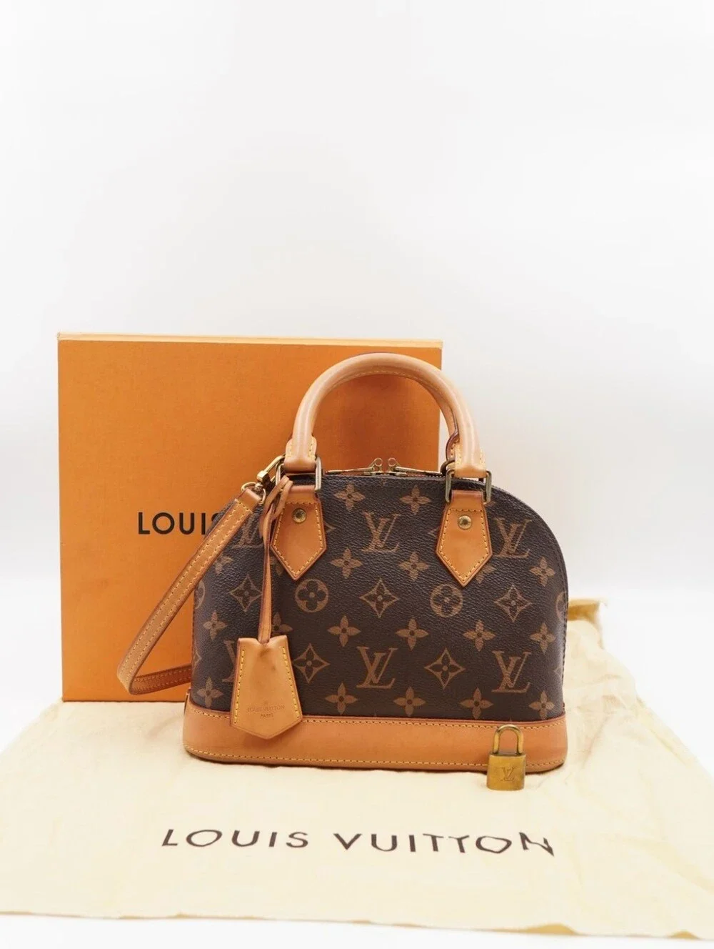 CN51 💟 Louis Vuitton Monogram Alma BB